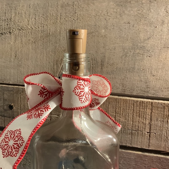 Hand Crafted- Frosty lantern - Picture 6 of 6